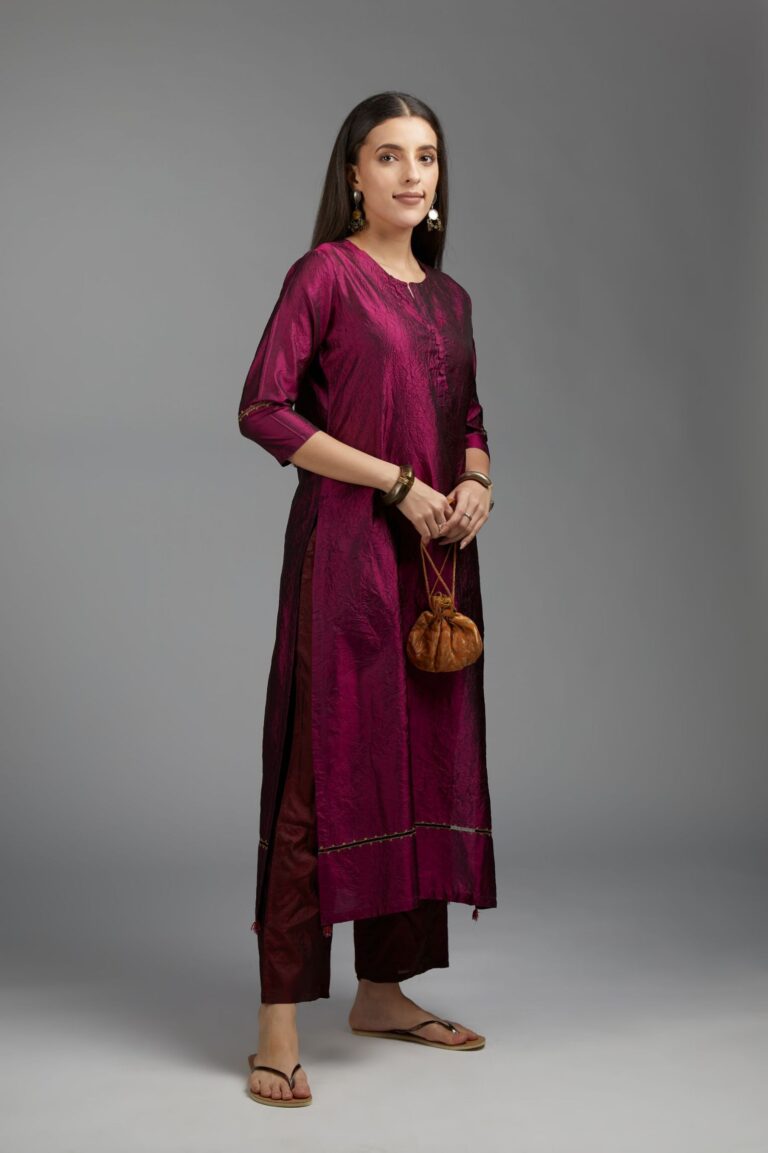 Wine hand crushed silk kurta set with pulled thread embroidery