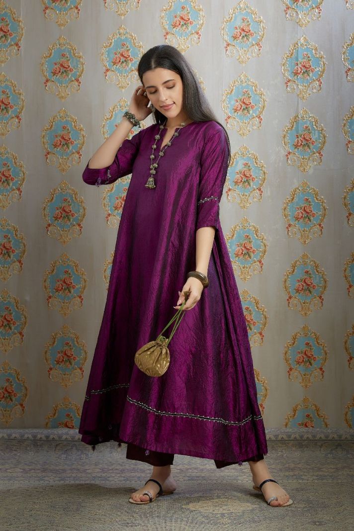 Asymmetric hem aubergin hand crushed silk kurta set with pulled thread embroidery