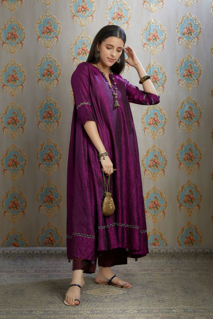 Asymmetric hem aubergin hand crushed silk kurta set with pulled thread embroidery