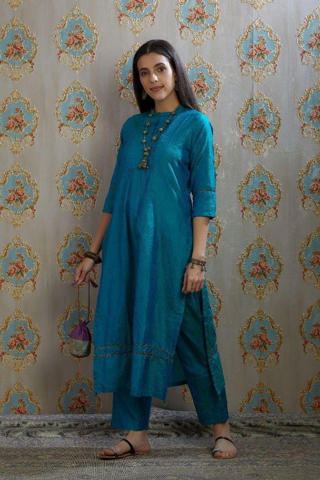 Teal blue hand crushed silk kurta set with pin tucks at placket, highlighted with pulled thread embroidery