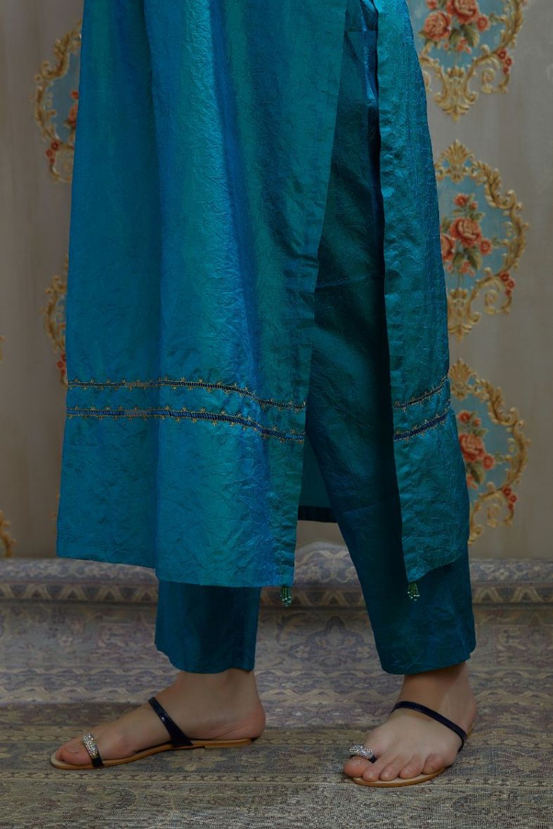 Teal blue hand crushed silk kurta set with pin tucks at placket, highlighted with pulled thread embroidery