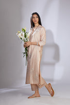 Peach straight silk crushed kurta set with block print and embellishment