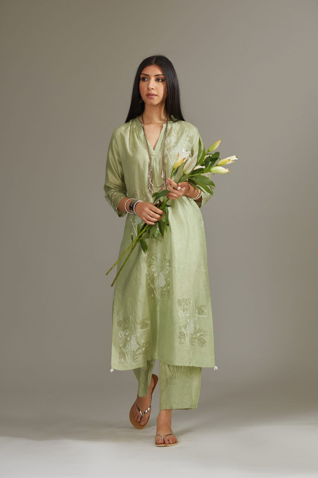 Apple Green straight silk crushed kurta set with block print and embellishment