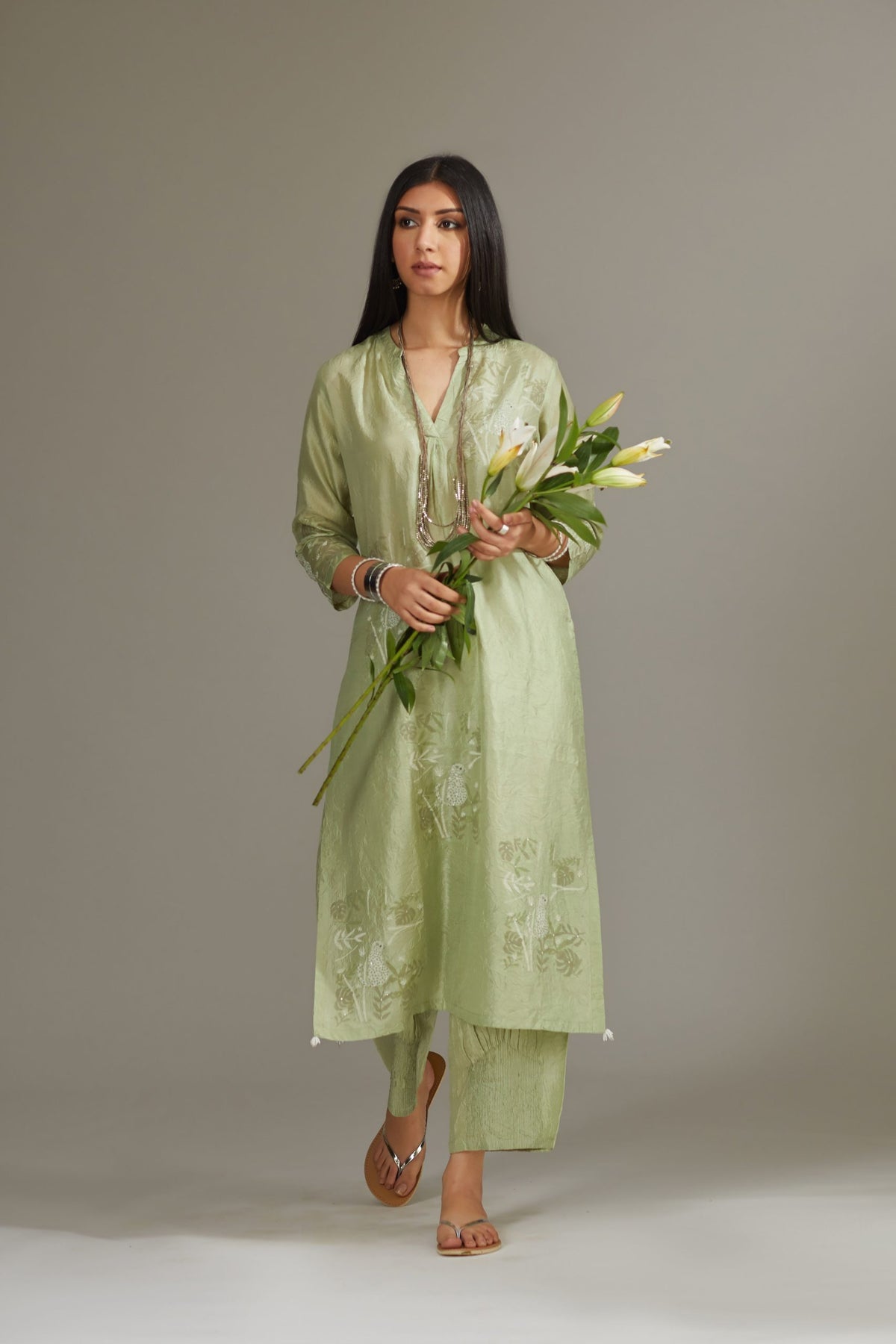 Apple Green straight silk crushed kurta set with block print and embellishment