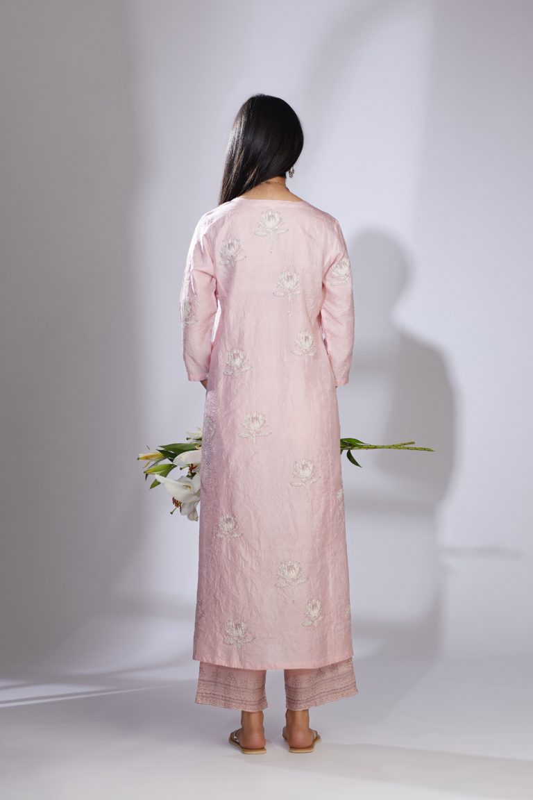 Pink hand crushed silk kurta set with block print and embellishment