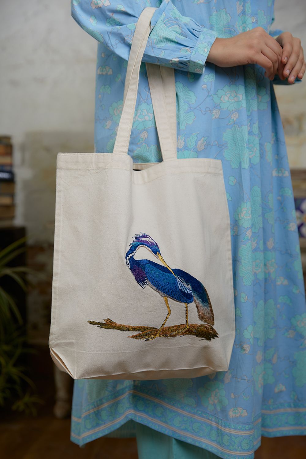 Embroidered 3D-Pelican ivory Canvas tote bag